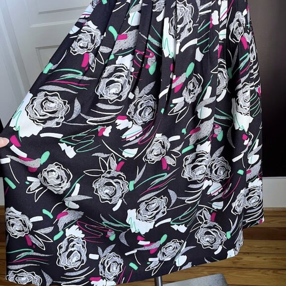 80s funky Black and pink floral print skirt - Picture 2 of 6